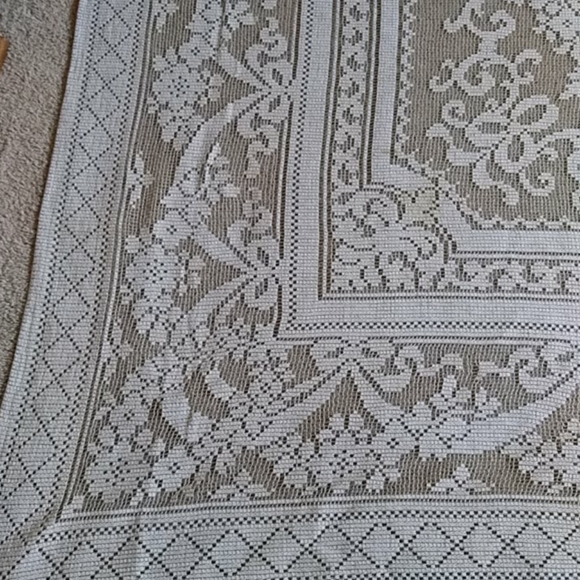 Vintage Table Cloth 65" x 65" - Picture 3 of 10